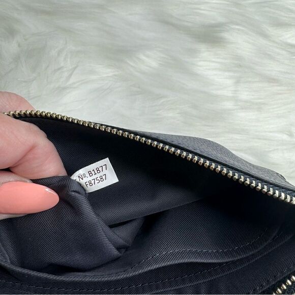 Coach Double Zip Pebbled Leather Corner Zip Wristlet - Picture 6 of 9
